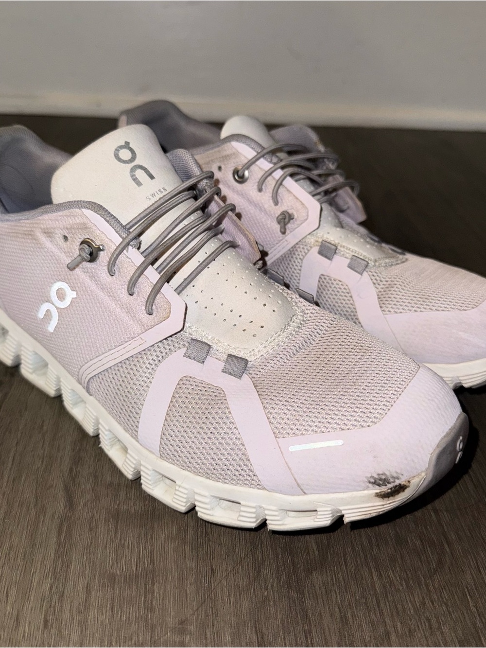 On Running Women’s Sneakers - Pale Pink/purple and White